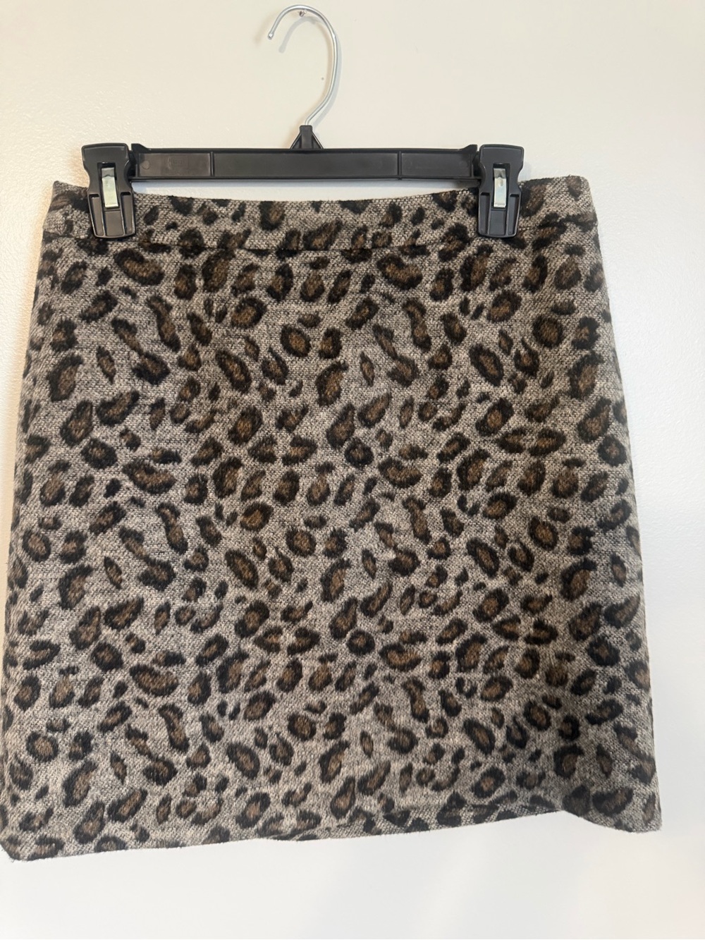 LOFT Gray Leopard Animal Print Women's Wool Blend Mini Skirt Skirt size 4
